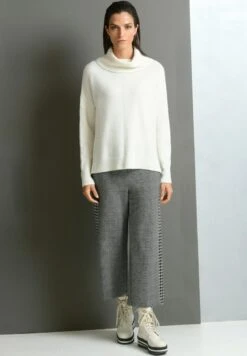 Alba Moda Verkäufe -Alba Moda Verkäufe 2bc033eaa8fa403a8c2025e794538859