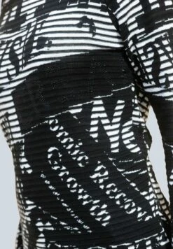 DRUCK - Strickpullover - Schwarz Ecru 13 DRUCK - Strickpullover - Schwarz Ecru -Alba Moda Verkäufe 326a1eb5ceb249c389bd131cf9f4e649