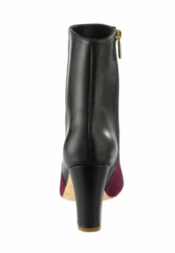 High Heel Stiefelette - Schwarz Fuchsia 11 High Heel Stiefelette - Schwarz Fuchsia -Alba Moda Verkäufe b3dd8f99a04e4512872d4f326d50276f