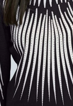 Strickpullover - Schwarz/weiß 13 Strickpullover - Schwarz/weiß -Alba Moda Verkäufe d32c5d5533a0416aaa8e7377c9eeca02